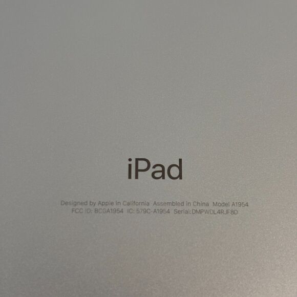 Unlocked Apple iPad 6th Gen 32GB A1954 Silver MR702LL/A Cellular WiFi 9.7" - Picture 5 of 8